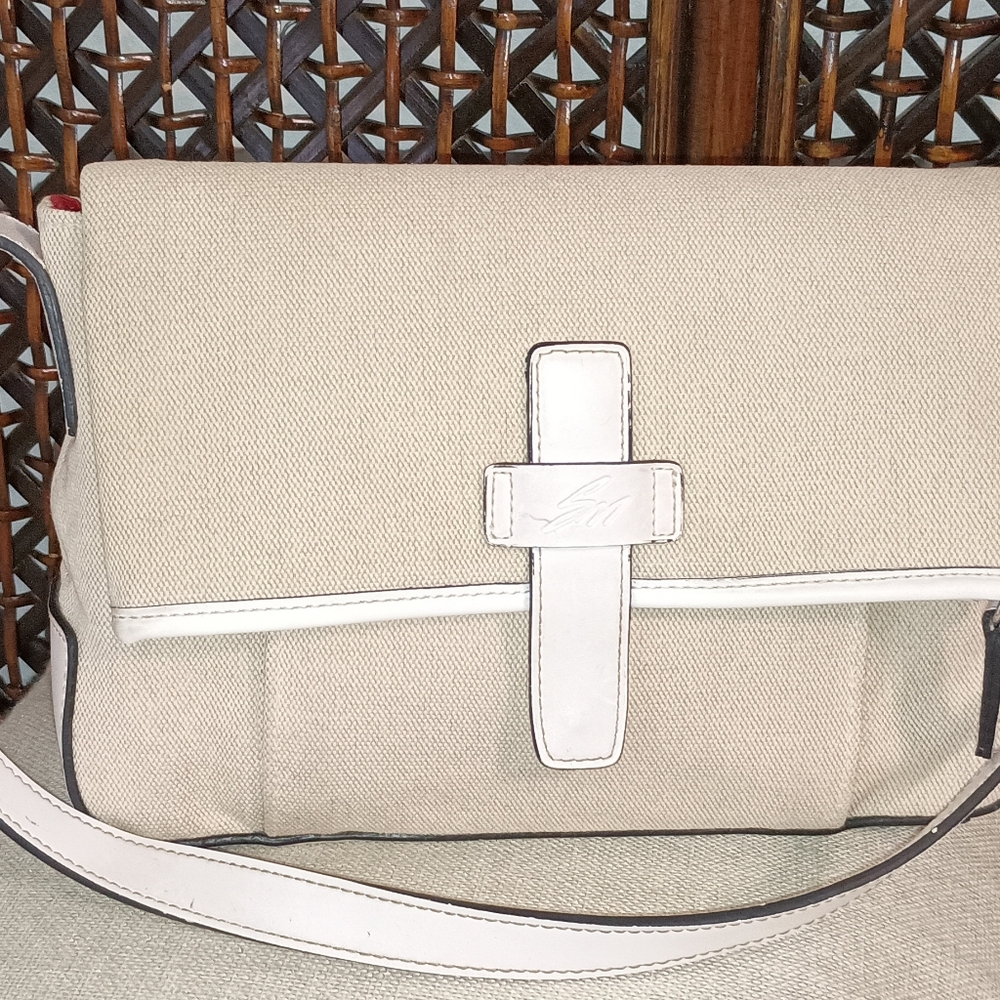 Elegant Tan Crossbody Bag